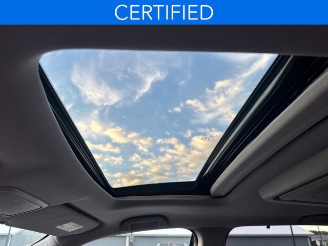 2022 Honda Pilot Touring 8 Passenger **CERTIFIED**