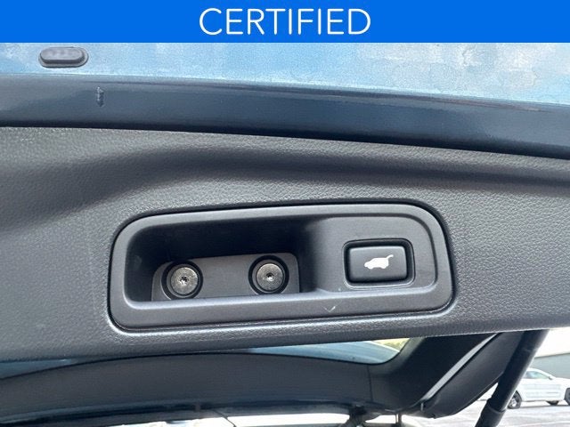 2022 Honda Pilot Touring 8 Passenger **CERTIFIED**