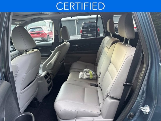 2022 Honda Pilot Touring 8 Passenger **CERTIFIED**