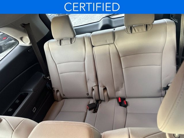 2022 Honda Pilot Touring 8 Passenger **CERTIFIED**