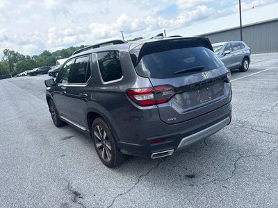 2023 Honda Pilot Touring AWD
