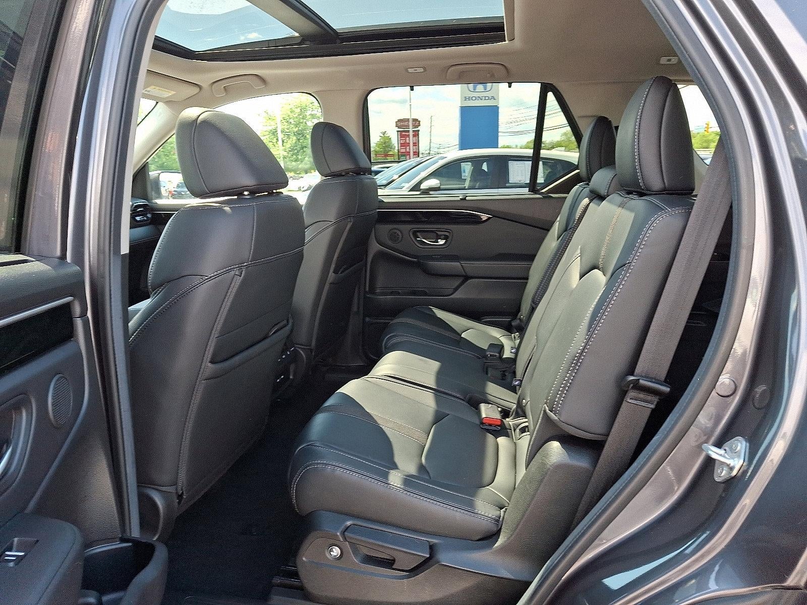 2025 Honda Pilot Touring AWD