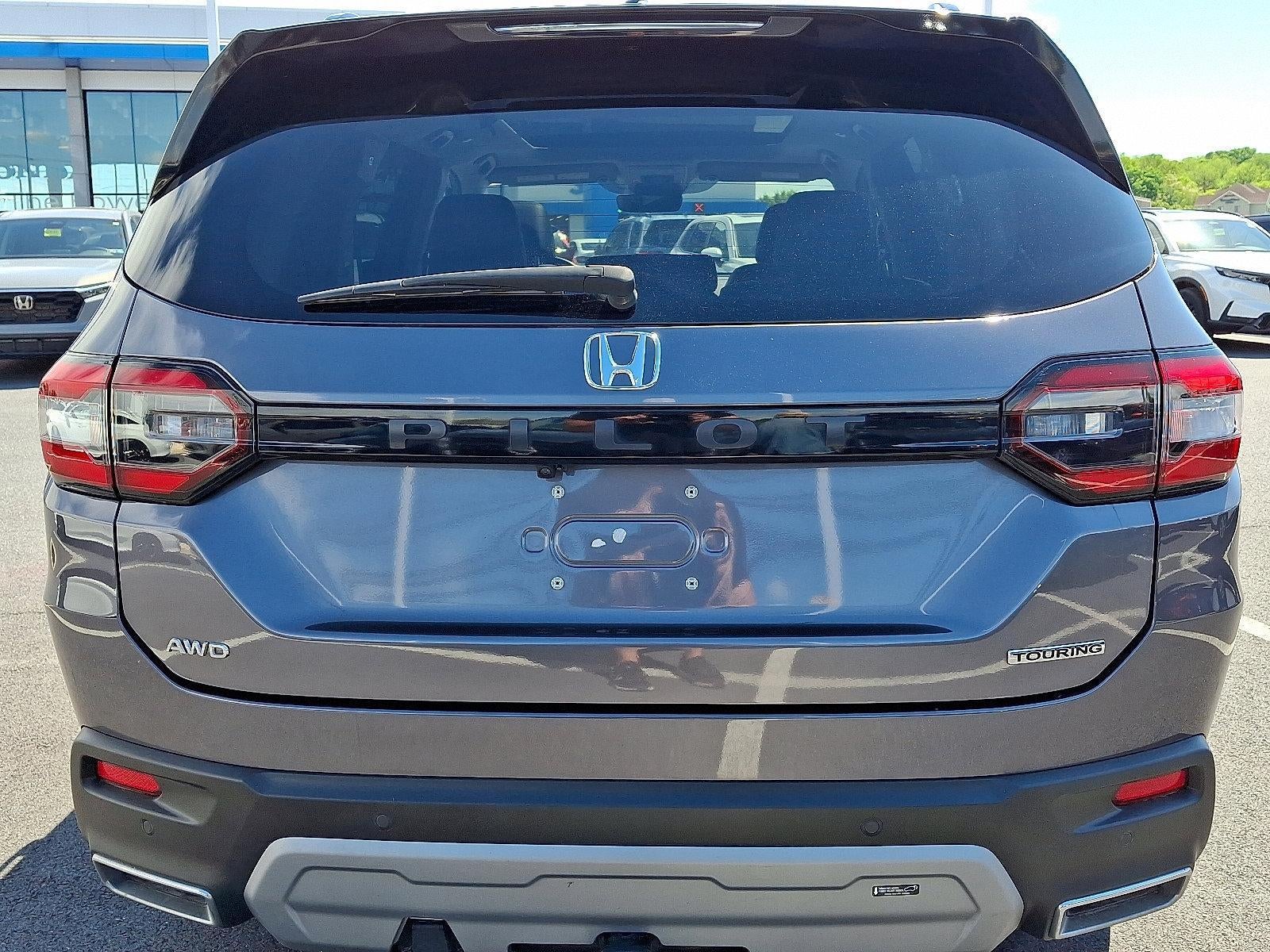 2025 Honda Pilot Touring AWD