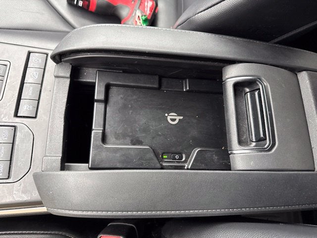 2021 Toyota Highlander XLE **LOW MILES