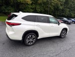 2021 Toyota Highlander XLE **LOW MILES