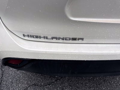2021 Toyota Highlander XLE **LOW MILES