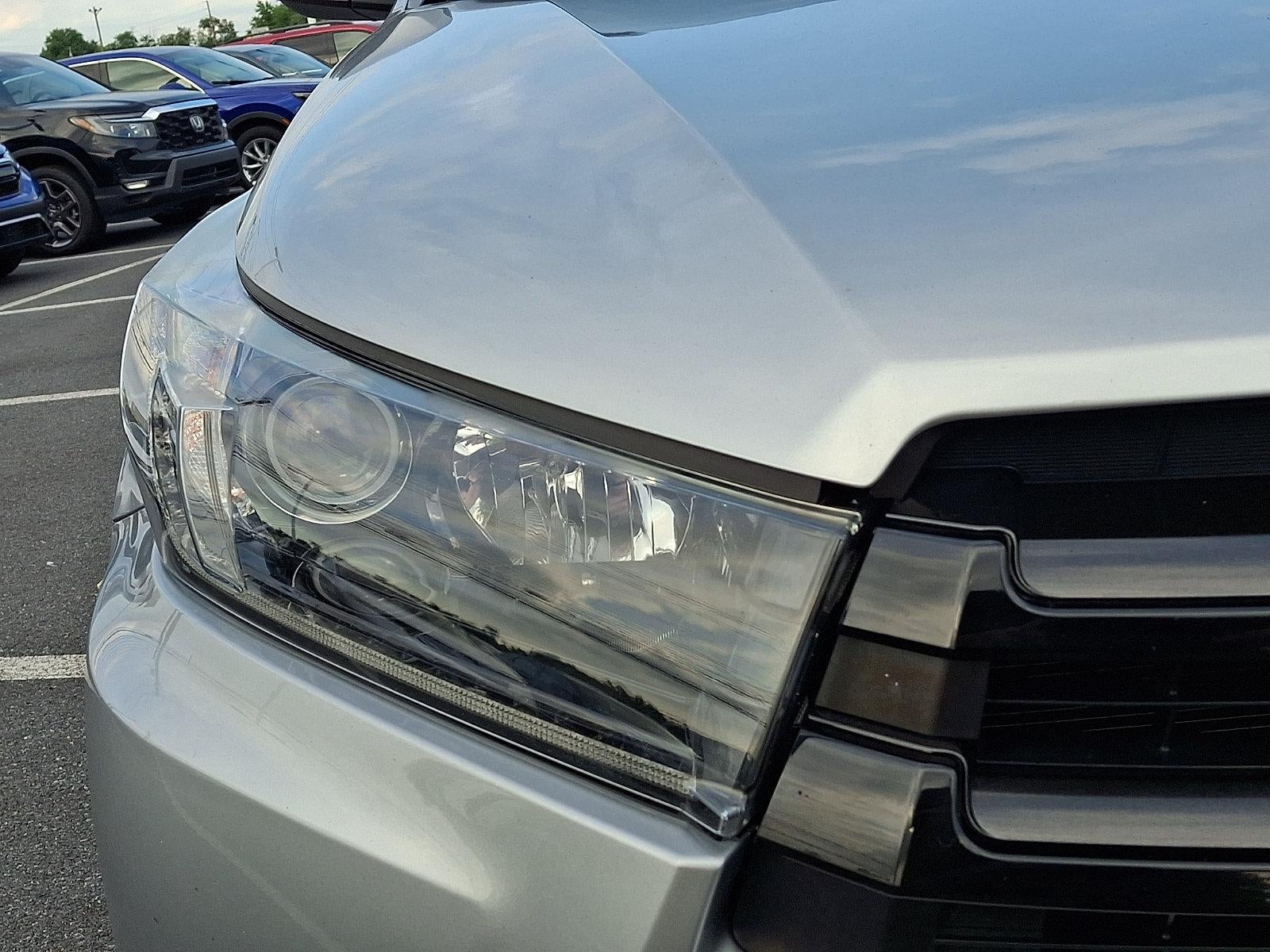 2019 Toyota Highlander SE V6 AWD (Natl)