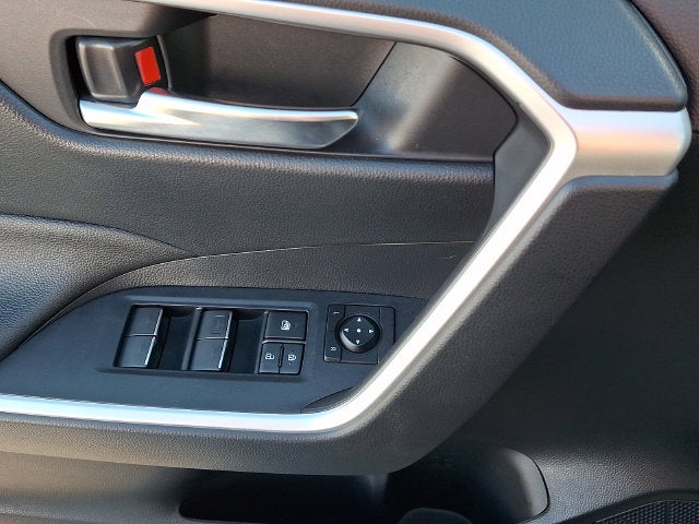 2022 Toyota RAV4 Hybrid XLE **LOW MILES**
