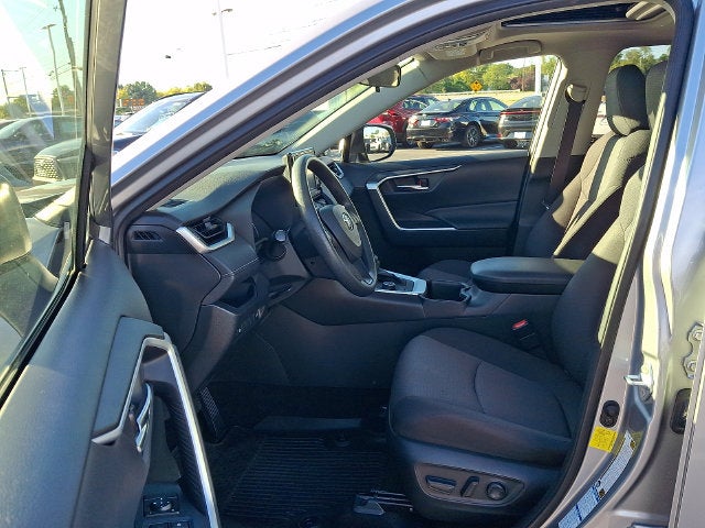 2022 Toyota RAV4 Hybrid XLE **LOW MILES**