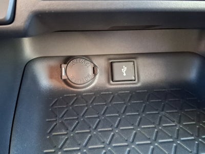 2022 Toyota RAV4 Hybrid XLE **LOW MILES**