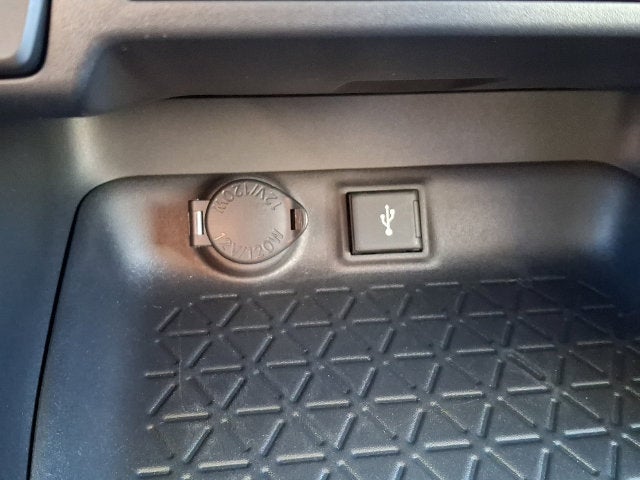 2022 Toyota RAV4 Hybrid XLE **LOW MILES**