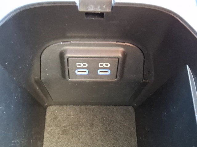 2022 Toyota RAV4 Hybrid XLE **LOW MILES**