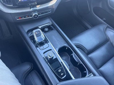2022 Volvo XC60 B5 AWD Inscription