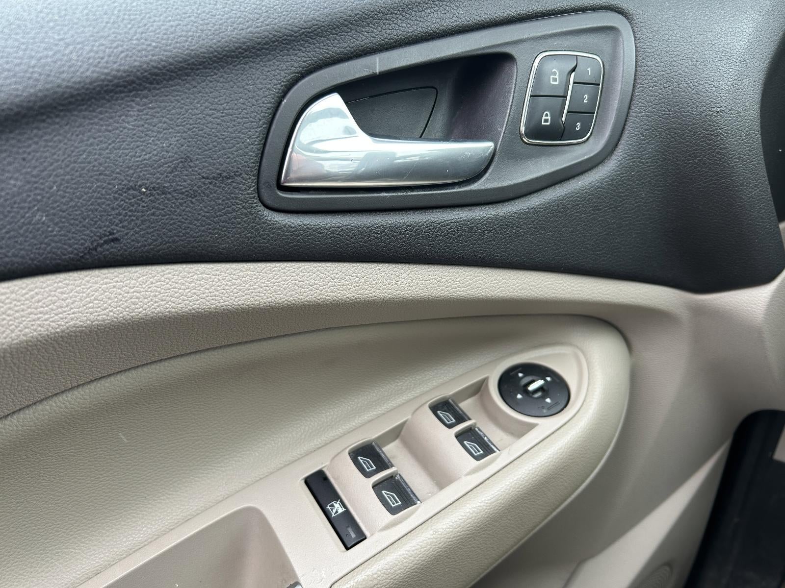 2013 Ford Escape FWD 4dr SEL