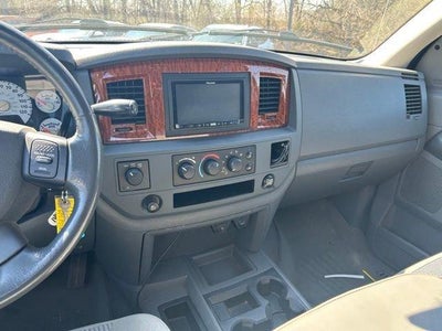 2006 Dodge Ram 2500 4WD Mega Cab 6.3 Ft Box SLT