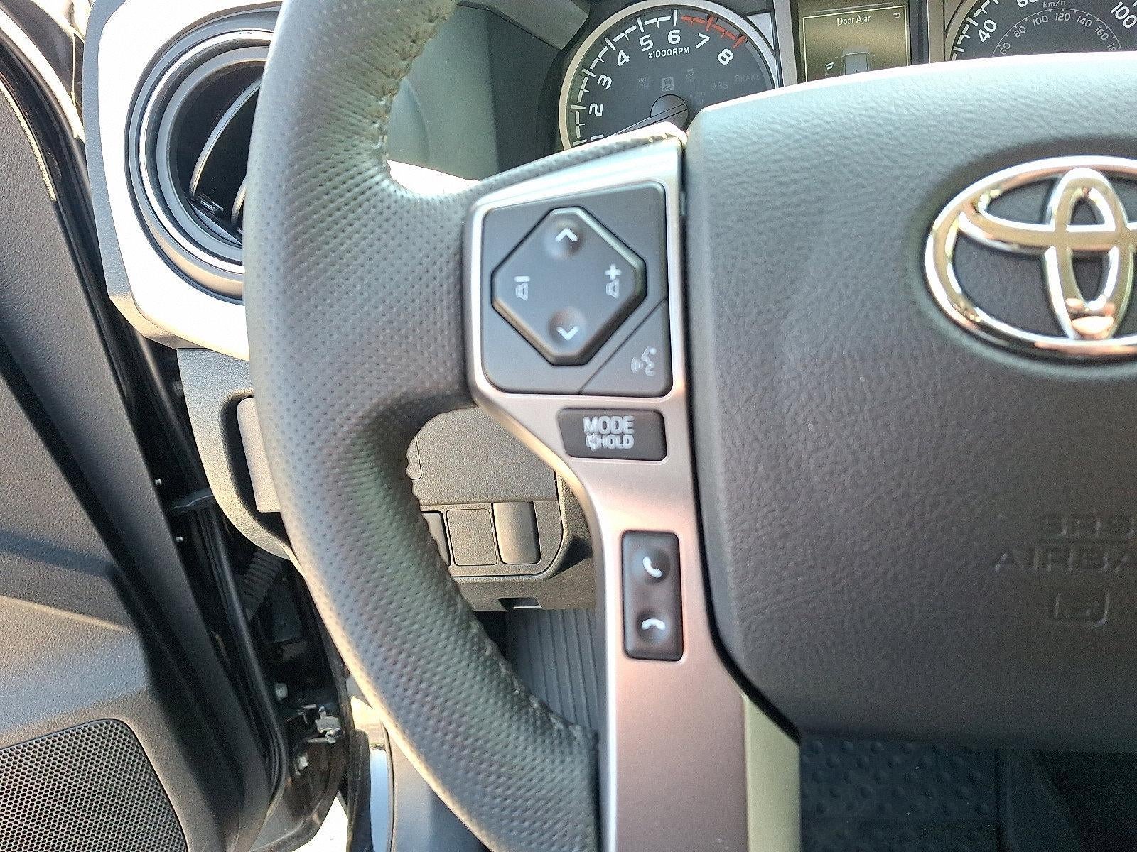 2022 Toyota Tacoma 4WD 4WD SR5 Double Cab 5' Bed V6 AT (Natl)