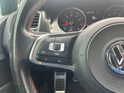 2017 Volkswagen Golf GTI 2.0T 4-Door SE DSG