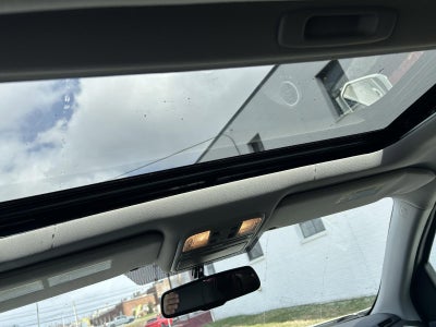 2015 Honda Pilot 4WD Touring with DVD Rear Entertainment System and Navigation