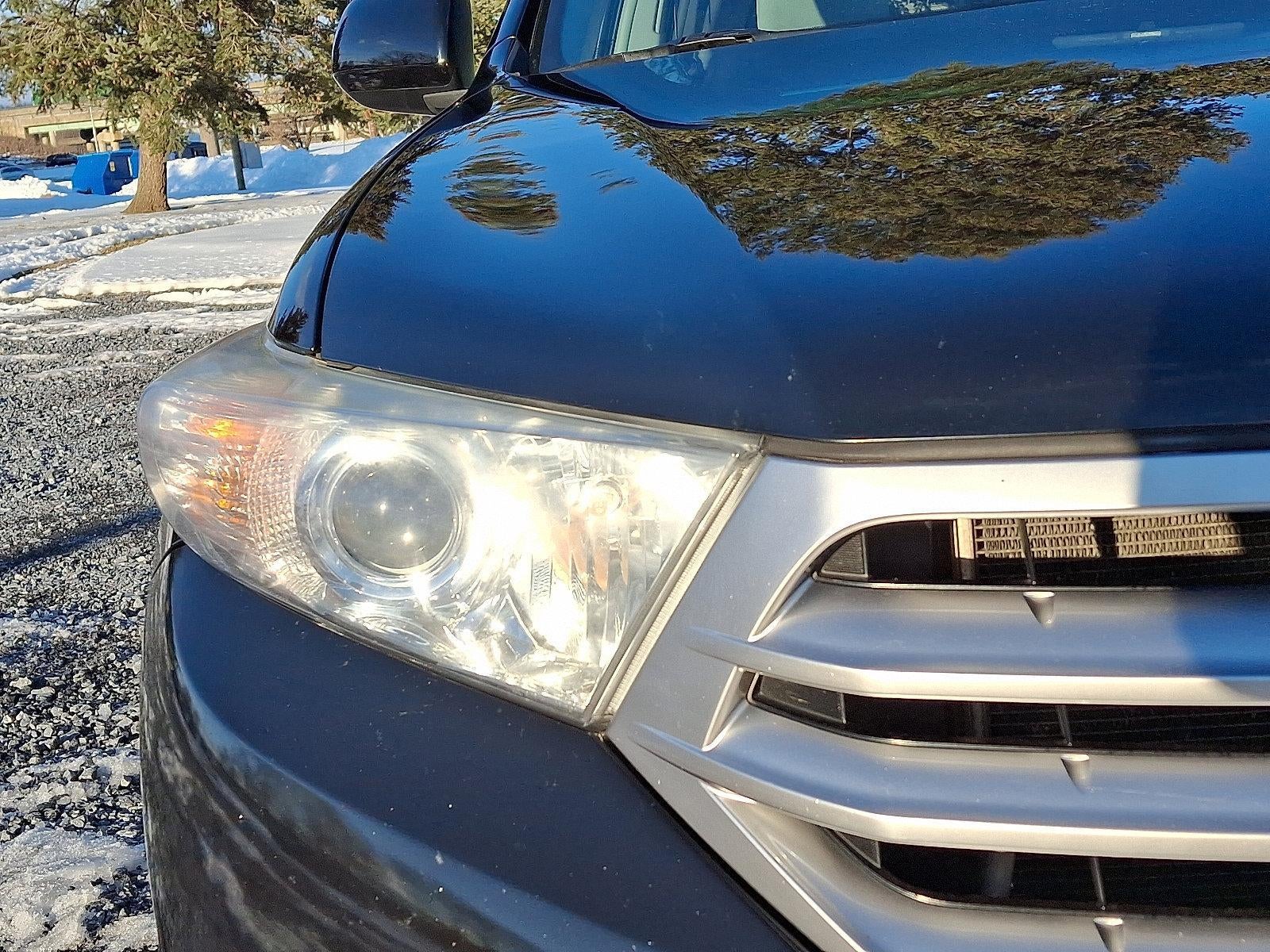 2013 Toyota Highlander 4WD 4dr V6 (Natl)