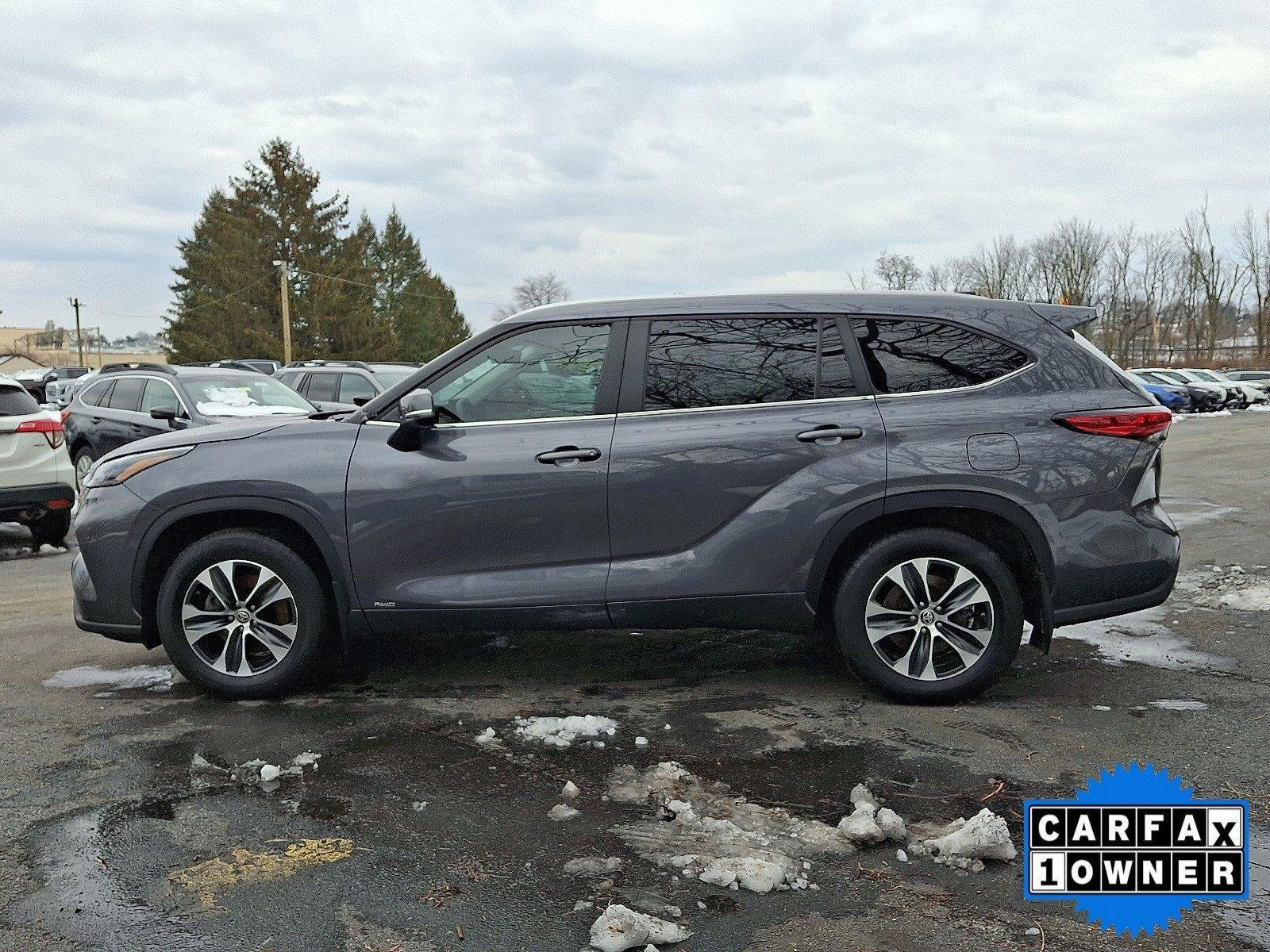 2023 Toyota Highlander Hybrid XLE AWD (Natl)