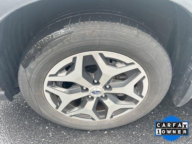 2023 Subaru Forester Premium CVT