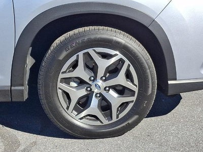 2022 Subaru Forester Premium CVT
