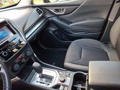 2022 Subaru Forester Premium CVT
