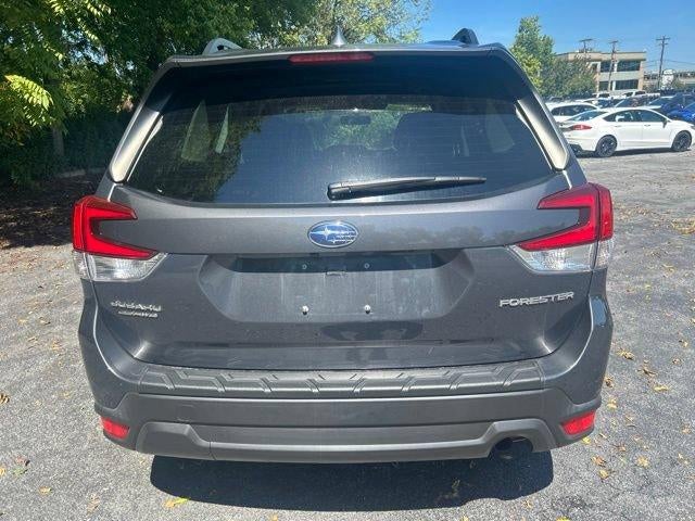 2022 Subaru Forester Premium CVT
