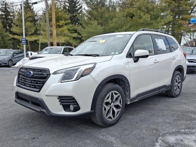 2023 Subaru Forester Premium CVT