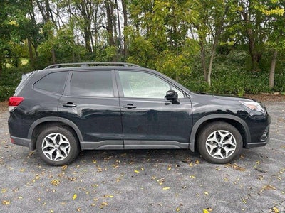 2024 Subaru Forester Premium AWD