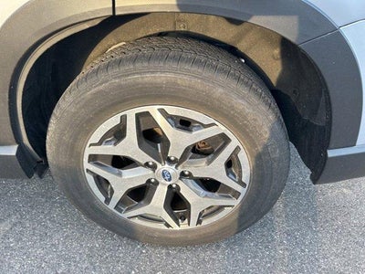 2023 Subaru Forester Premium CVT