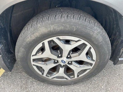 2023 Subaru Forester Premium CVT