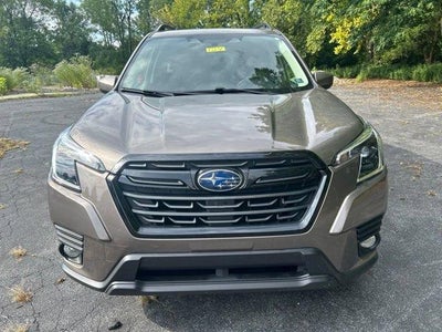 2022 Subaru Forester Premium CVT