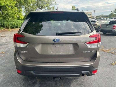2022 Subaru Forester Premium CVT
