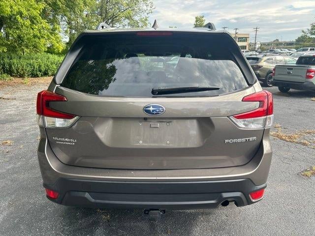 2022 Subaru Forester Premium CVT
