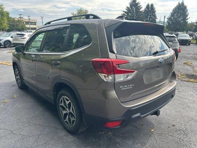 2022 Subaru Forester Premium CVT