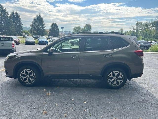 2022 Subaru Forester Premium CVT