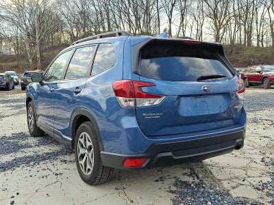 2022 Subaru Forester Premium CVT