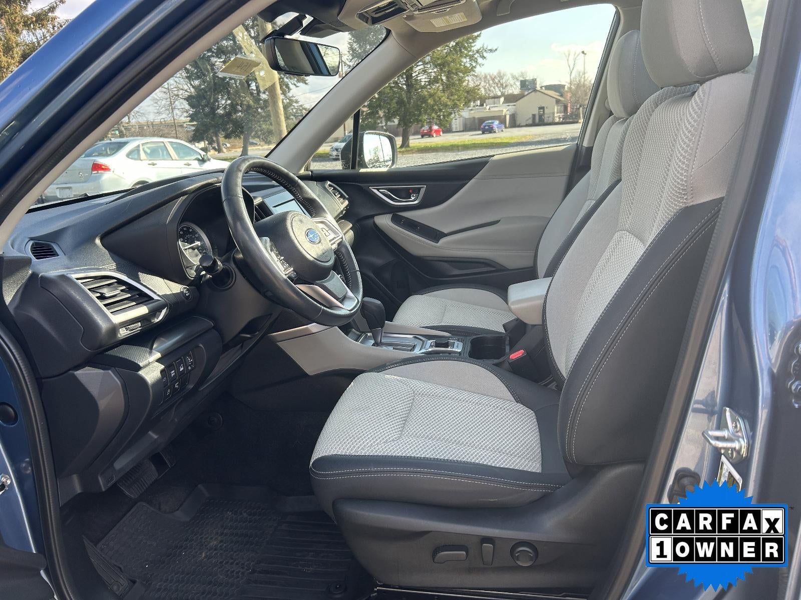 2022 Subaru Forester Premium CVT