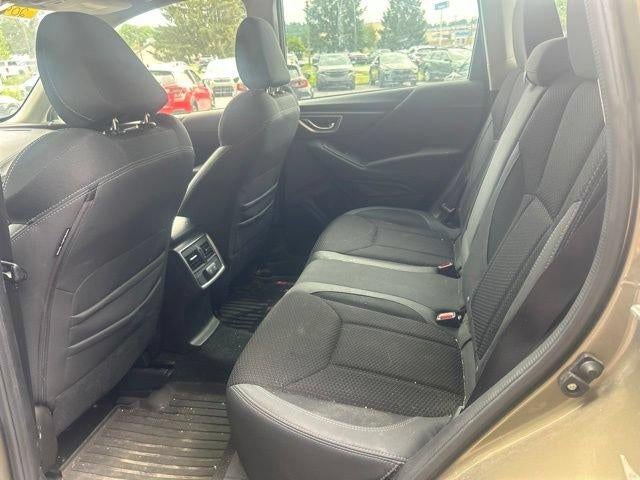 2023 Subaru Forester Premium CVT