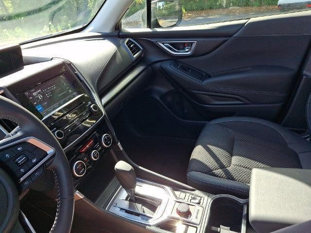 2023 Subaru Forester Premium CVT