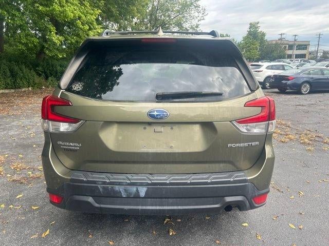 2023 Subaru Forester Premium CVT