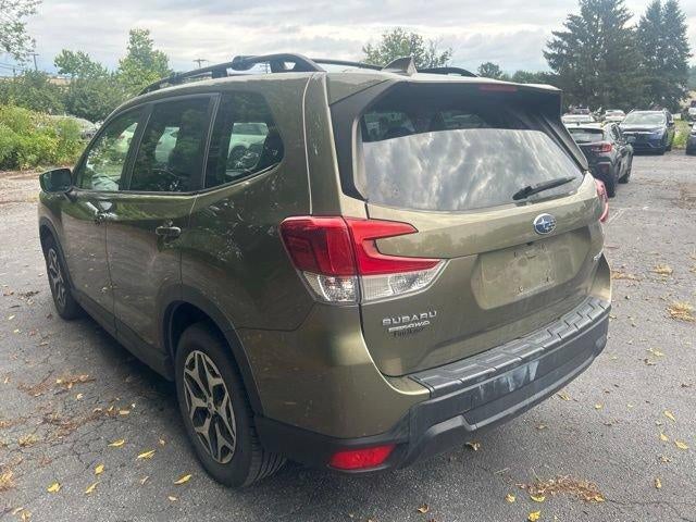 2023 Subaru Forester Premium CVT