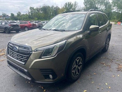 2023 Subaru Forester Premium CVT