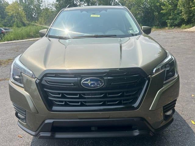 2022 Subaru Forester Premium CVT