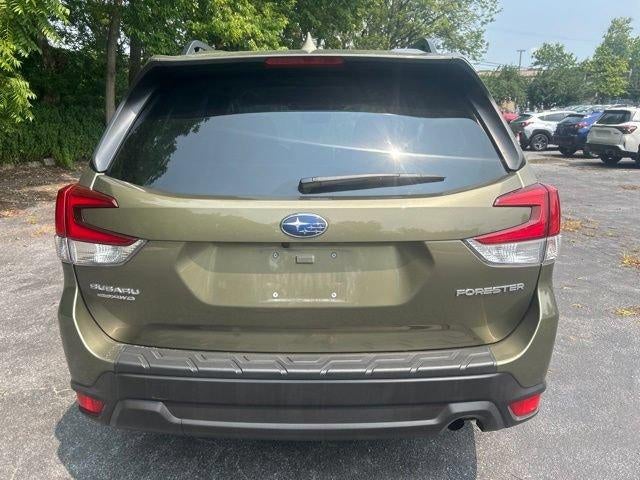 2022 Subaru Forester Premium CVT