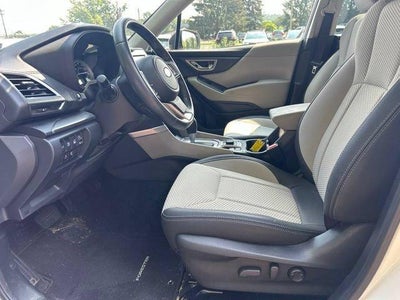 2023 Subaru Forester Premium CVT