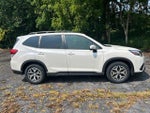 2023 Subaru Forester Premium CVT