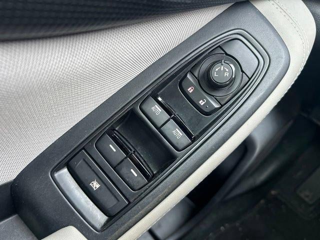 2023 Subaru Forester Premium CVT