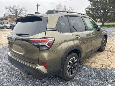 2025 Subaru Forester Premium AWD